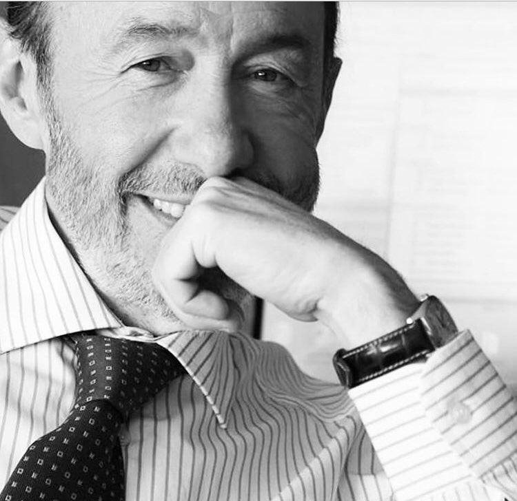 camerapolitics's tweet photo. La política española está hoy de luto Alfredo Perez Rubalcaba es parte de la historia de este país reconocido por propios y ajenos al partido. DEP - *[abro hilo con pequeña reflexión] #muchoquepensar #etica #infopol https://t.co/ncAM6BJyXp