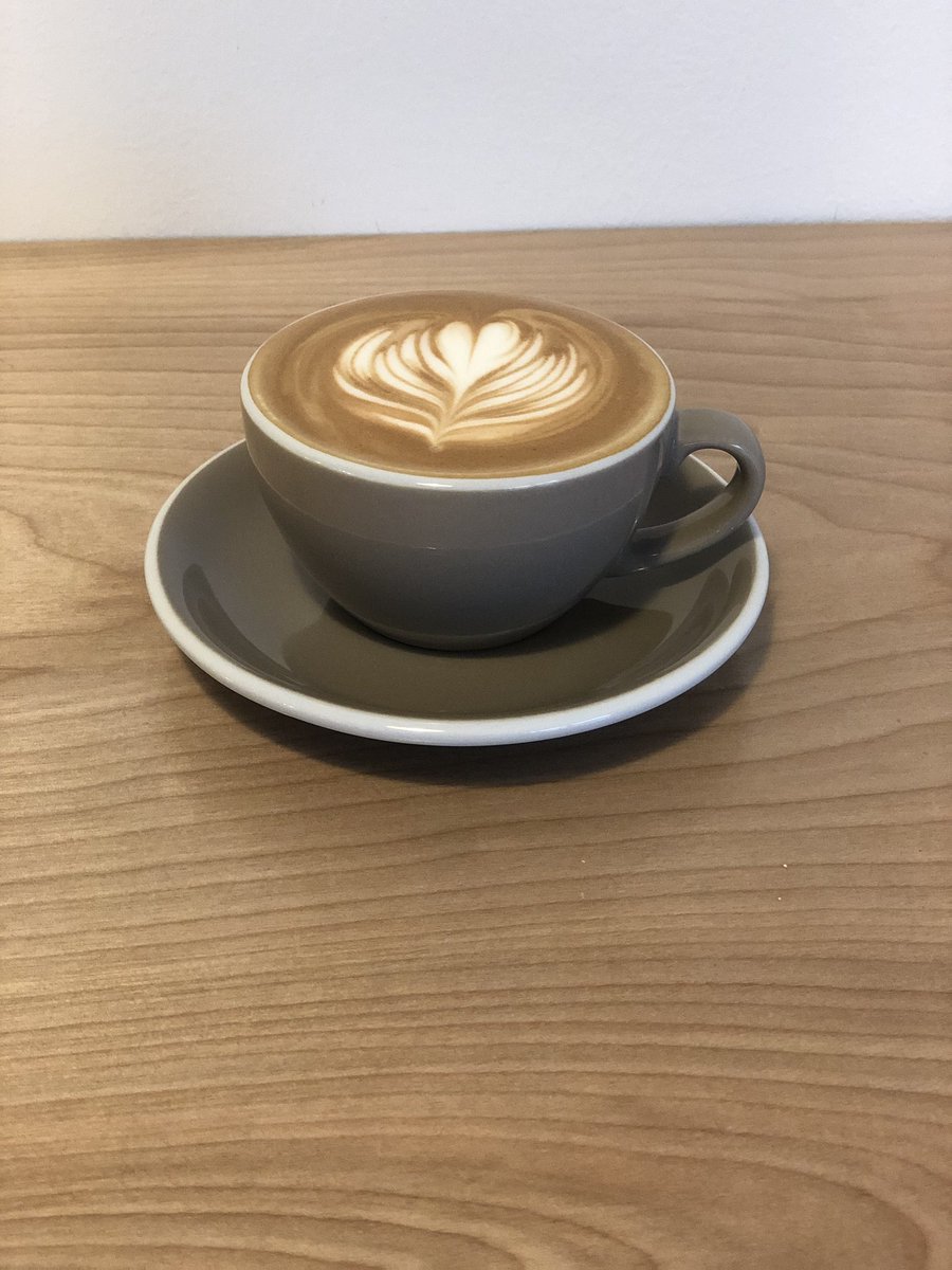 NateGraywolf's tweet photo. Nice way to start off my first day in LA, by finding a sweet coffee shop! #kumquat #oxyinvite #viccityelite https://t.co/oUUlRuLgtd