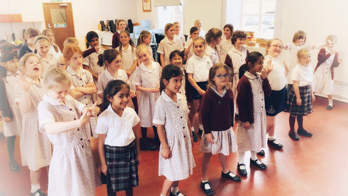 jacsuesp's tweet photo. Our lovely Girls’ Choir in action yesterday. (Boys were too busy working to take a pic!) Boys’ Choir now has a record 45 members 😀 #Boyssinging #childrenschoirs #welovesinging https://t.co/LMI5O2b8Xi