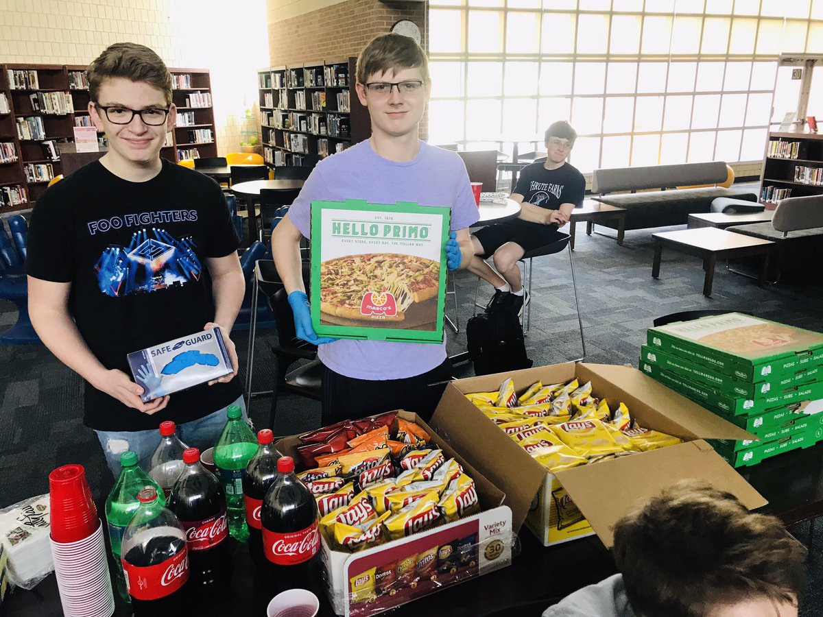 ROHS_iTC's tweet photo. Thank you @MarcosPizza for being our event sponsor! We ❤️ you guys! The event is a success! 😄😄👍 #rohsitc #technology #community #technology4all https://t.co/p2SE4WCDwy