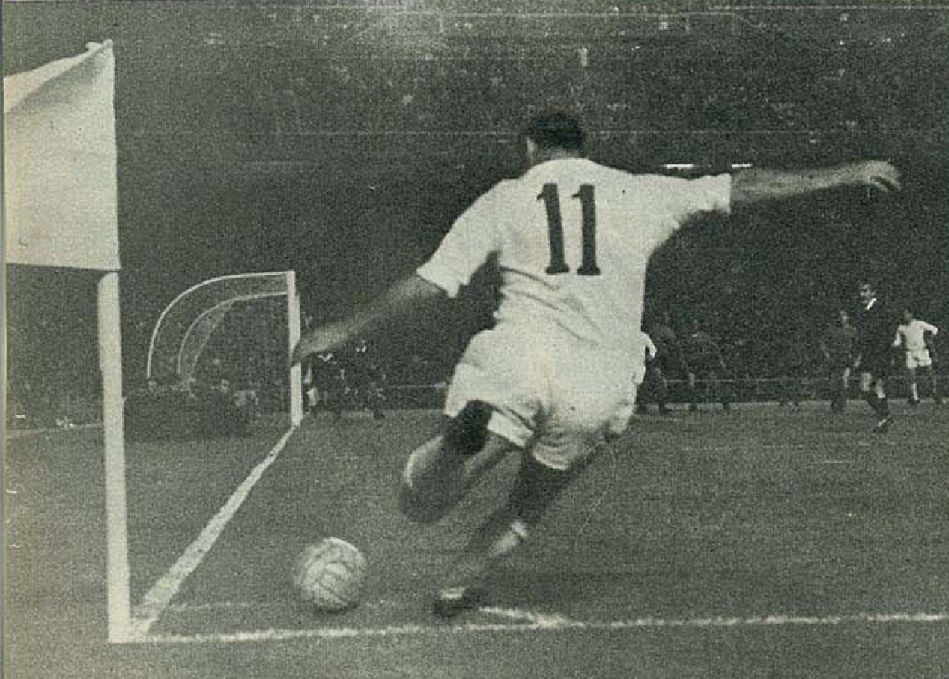 FOTOS HISTORICAS O CHULAS DE FUTBOL - Página 8 D6O0uzAWAAA_Z9V