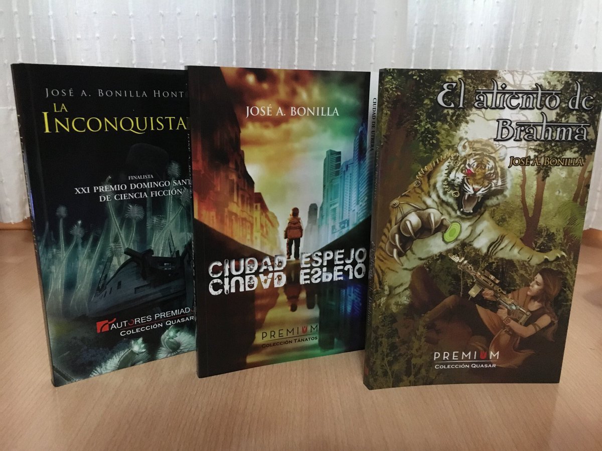 jabhsss's tweet photo. Mañana, si no hay ningún contratiempo (crucemos los dedos), estaré en @ferialibrograna firmando ejemplares de mis libros con Editorial Premium. Así que, amigos andaluces, allí vamos!!! #ferialibrogranada2019 #granada #elalientodebrahma #lainconquistable #ciudadespejo https://t.co/xmYaN4vjje