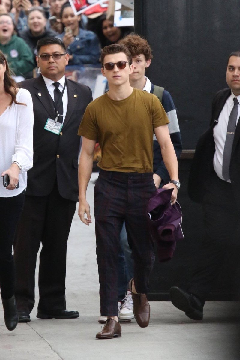 noyasjoon's tweet photo. tom holland wearing a t-shirt tucked into suitpants is the most attractive concept https://t.co/nzL3hwcqrf