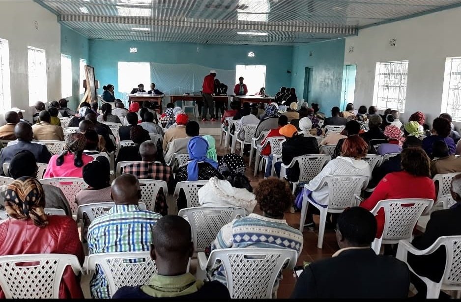 abiorganickits's tweet photo. Heart warming positive response from farmers during an organic farming training session in Nyandarua county. We're taking this so serious. #GoOrganic #organicstyle #organicway #healthychoices #organicproduce #organicfarming #organicmagic #organically #organicsoil #organicproduct https://t.co/OjEeZqy8ip