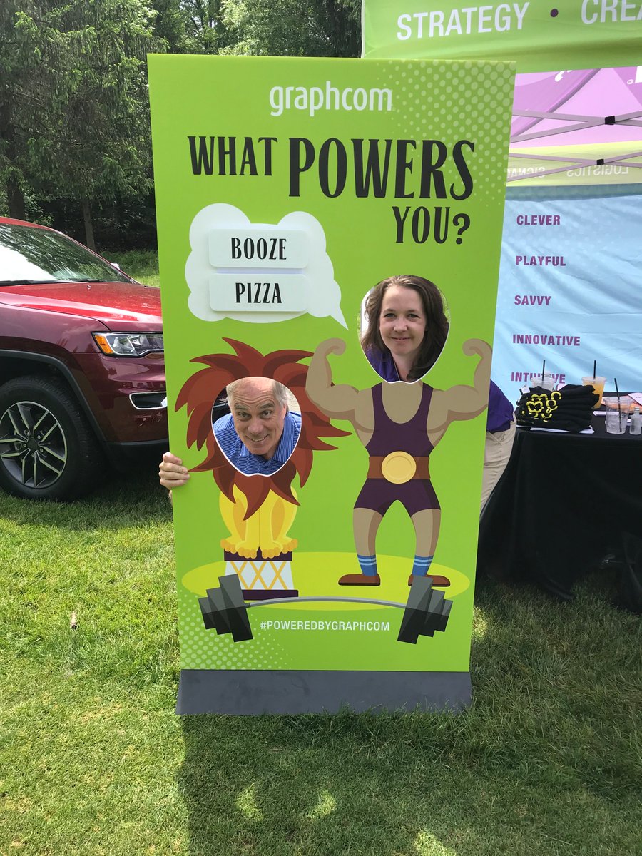 graphcominc's tweet photo. We had a blast at @Vibrancy_21's 10th Annual Celebrity Golf Tournament benefitting the @Haydenrhurst Family Foundation. What powers you? #PoweredbyGraphcom #ClientLove #Golf https://t.co/xOkUCMe2lh