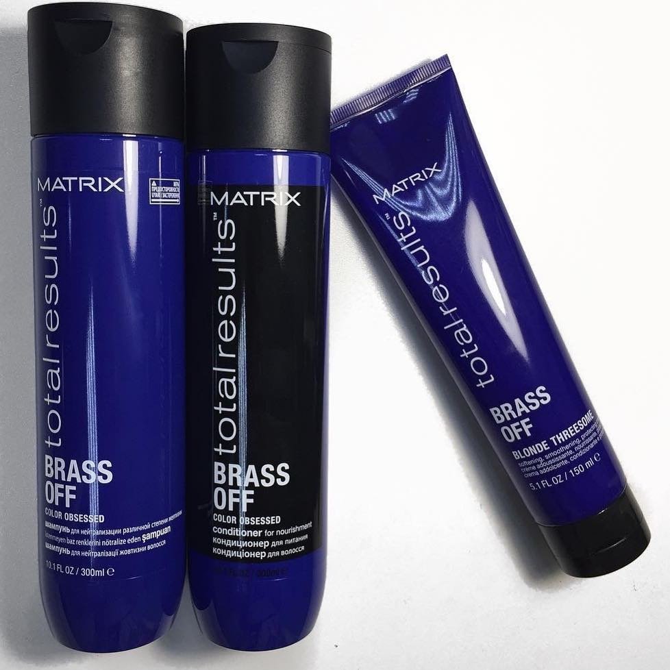 BeautyExpertCom's tweet photo. Brassiness be gone, the @matrix Brass Off range is ideal for blonde hair to eliminate unwanted yellow tones.
Shop Matrix: https://t.co/jzl3qiMaqJ
#beautyexpert #matrix #haircare #blondehair #hairtreatment #matrixhaircare https://t.co/cDY7clIPbw
