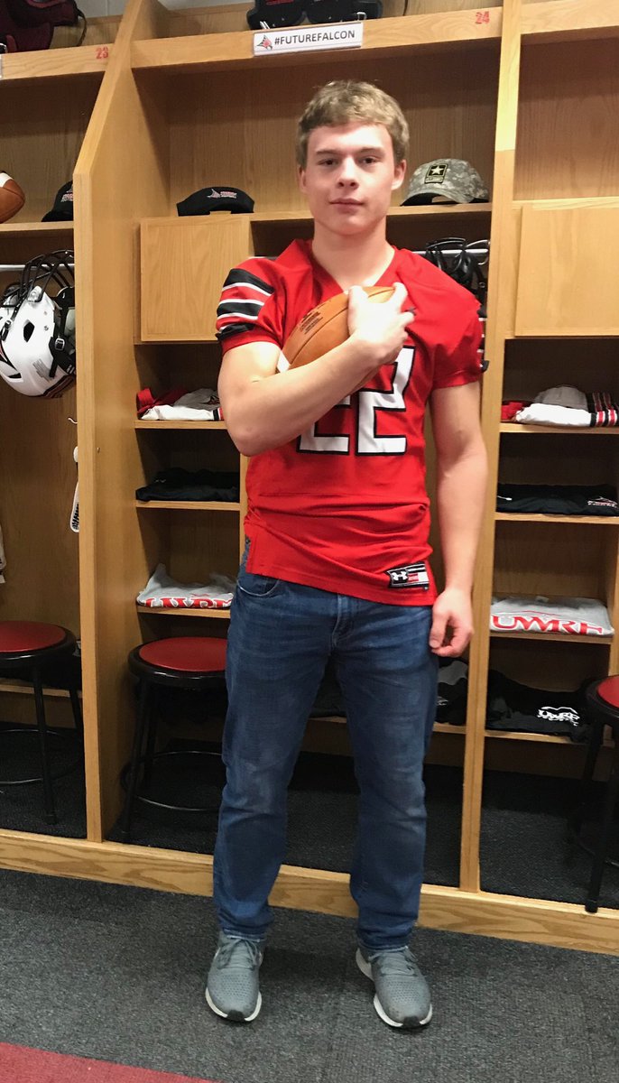 ATarvestad's tweet photo. Thank you @CoachJMath @CoachWalkerRF and @UWRFFootball for the amazing opportunity to learn more about your program! https://t.co/n7KtIF49nE
