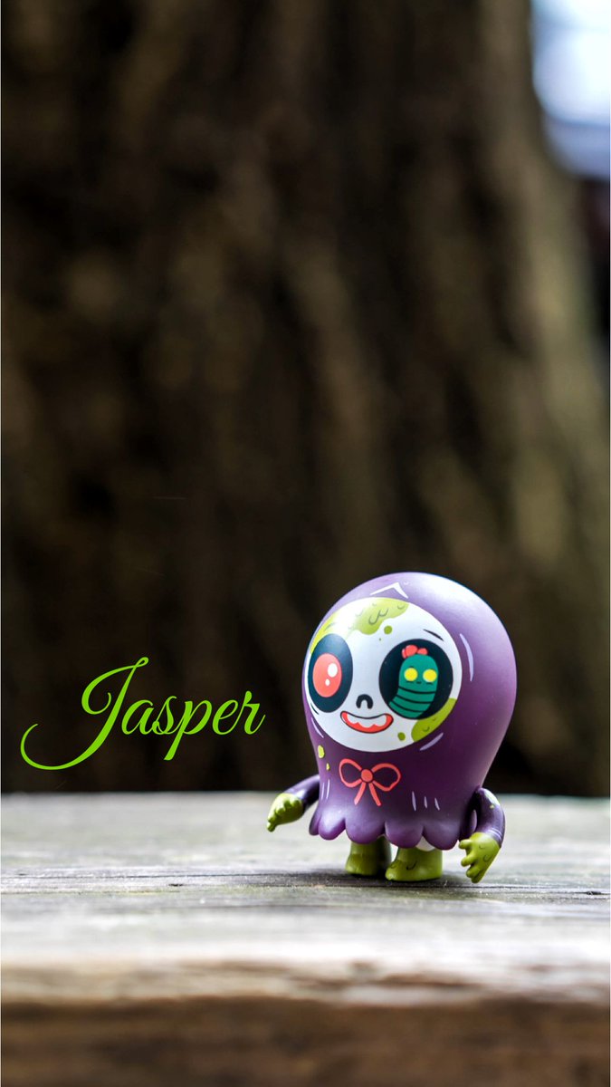 Meet Jasper. Created by <a href="/garyham/">Gary Hambly</a> x @martian_toys Available now at #myplasticheart.com Artwork by <a href="/jellykoe/">J. Spencer and Kelly</a> #jasper #blindbox #owl #designertoys #platform #arttoys buff.ly/2VZC5FZ