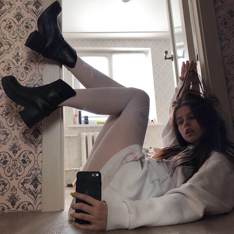 emmorare's tweet photo. виктория демченко самая свит бэйби даймонд из всех что я встречал за свои 20 лет 

icon https://t.co/3biJgyNei0