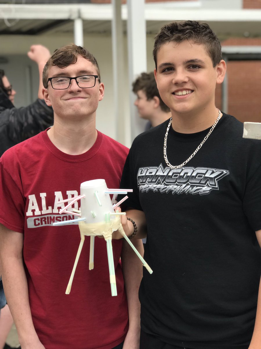 WhitneyBecker23's tweet image. The Egg Drop STEM Challenge was such a fun, engaging, end of the year activity. #bearsquad #AMSTIWorks #BeyondtheWorksheet @Lexington_Bears @AlabamaDeptofEd @amstiuna