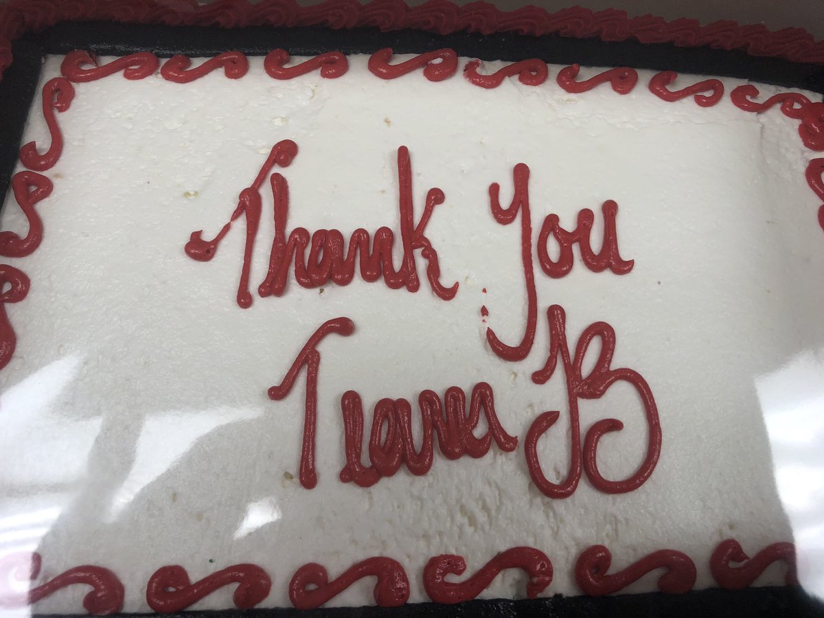 ConyersMiddle's tweet photo. The final day of our CMS Teacher Appreciation Week concludes with Subway lunch & a special surprise cake from a #WorldClassParent . So thankful for our CMS Educators & #WorldClassBusinessPartner #TeacherAppreciationWeek @SUBWAY @RockdaleSchools https://t.co/eQDFs8BzWi