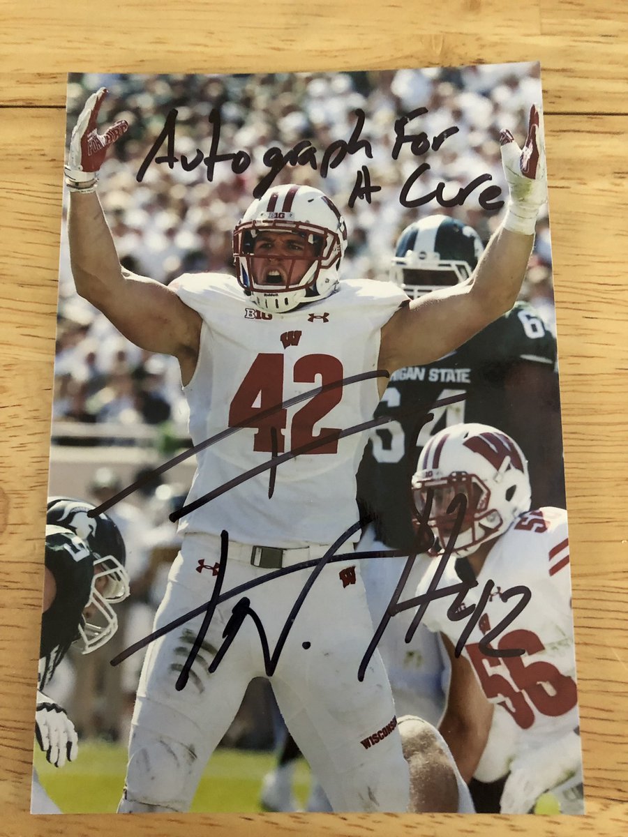 autographsINC's tweet photo. @_TJWatt this is the look I get when we get autographs for a cause. Thank you TJ for signing a couple photos for us. Stay healthy and stay fierce #autograph #autographsforacure https://t.co/S2FZga3UUA