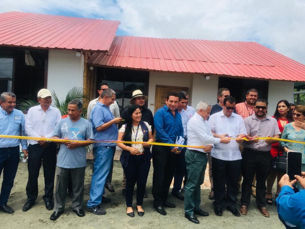 Participamos en el evento Inauguración Prototipo Vivienda Bioclimática de Bambú, en el cantón Santa Ana, en el marco del proyecto Binacional Ecuador-Perú Bambú Arauclima.