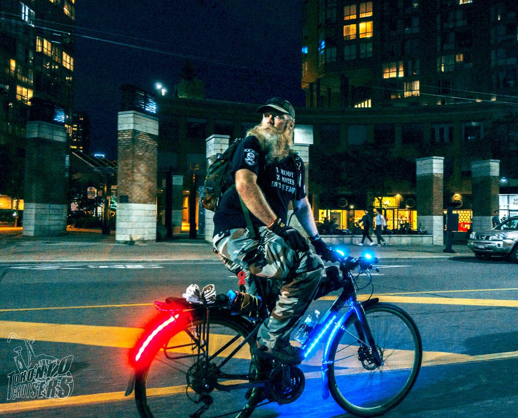 TorontoCruisers's tweet photo. People of the bike! Gotta love having people in the crew looking out for each other & knowing a ton of routes!
#TorontoCruisers #TOCruisers #bikelife #bikeON #bikeTO #cycleTO #bikeparty #Toronto #the6ix #bikes #cycling #cyclingphotos #streetsofTO #streetsofToronto https://t.co/nku939V5S7