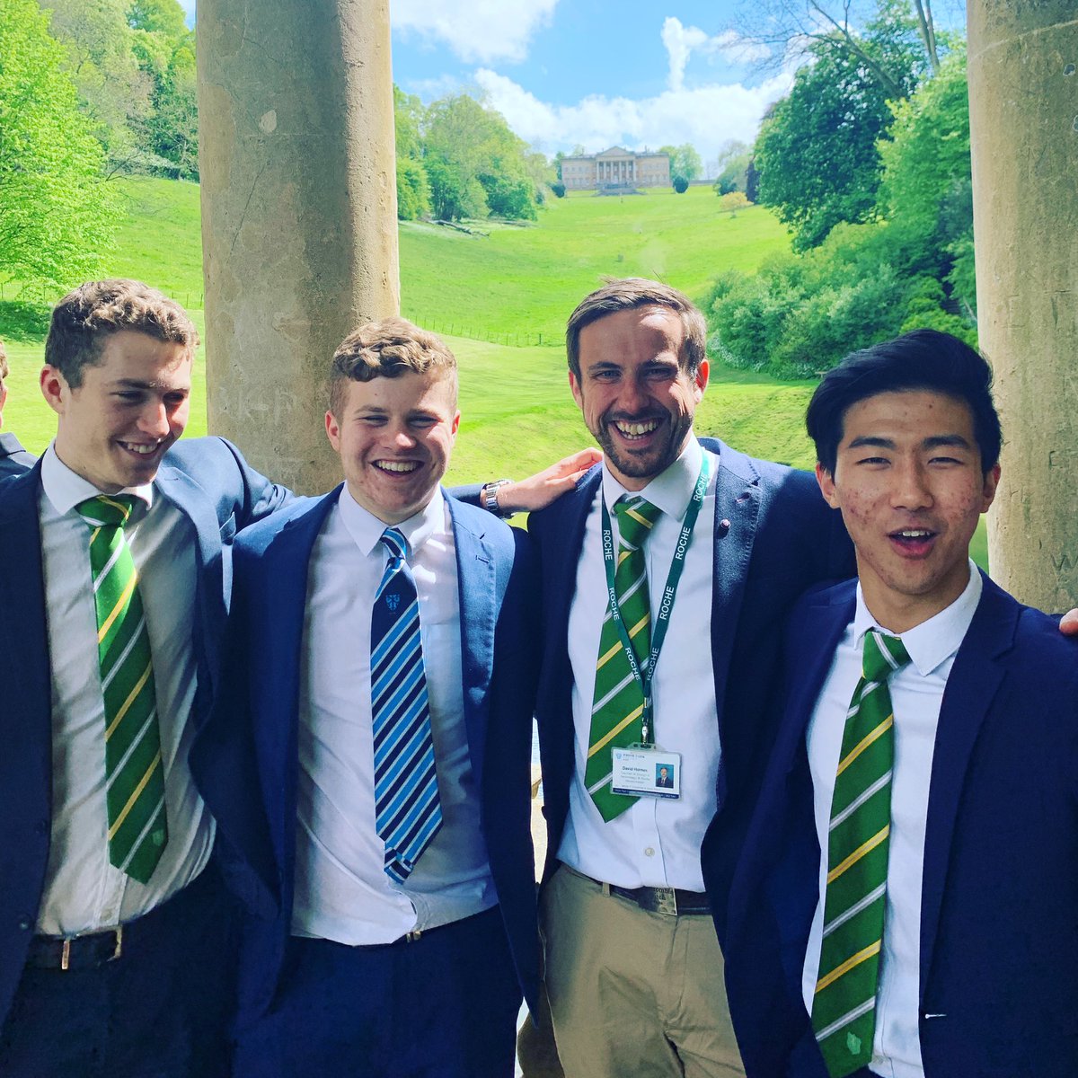 PPCrochehouse's tweet photo. Gentleman, it has been an absolute pleasure ! #roche #headsofhouse #legends #whereisyourtiebrooksey https://t.co/AEhH3hdX2j