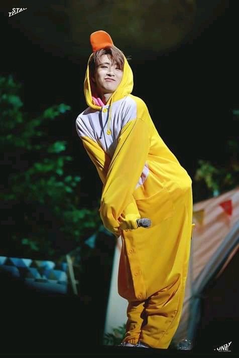 tanigc029's tweet photo. Pero que cosita más tierna!!!! @GOT7Official
#갓세븐 
#GOT7_SPINNINGTOP 
#GOT7_BETWEEN_SECURITY_AND_INSECURITY https://t.co/aJ3q4RxbZK
