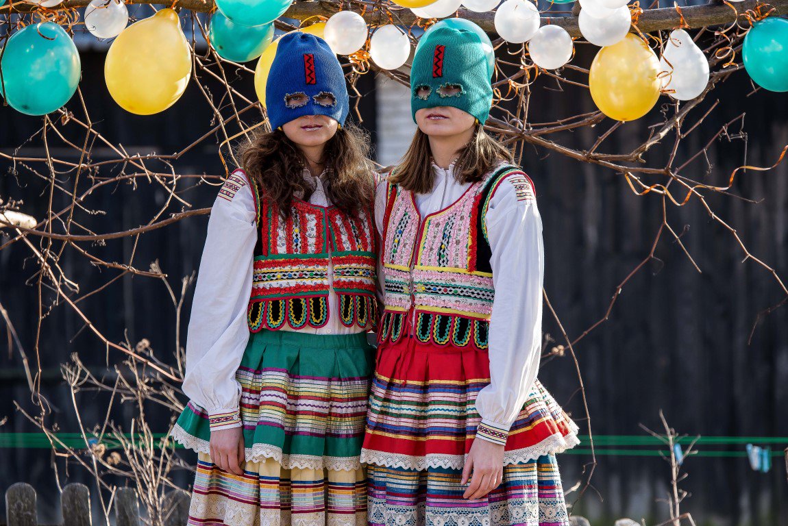 ikongallery's tweet photo. Join us as we analyse the practices of Polish artists who have made Britain their home. Including artists, curators and creatives Joanna Gemes @_letrangere Karolina Korupczynska @StryxArts Sylwia Krason @Lynx_art and Katarzyna Perlak. Friday 31 May, 3-4pm https://t.co/IvnSwy5Djd https://t.co/dwX4MH3CS2