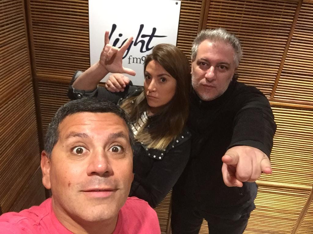 RadioLightFM973's tweet image. 🔥 #Viernes y tu body lo sabe! Cerrá la semana fuerte con #LaPicadaLight de hoy!! 🔥🤣 
@GSugo 🐙 @vikym2 🙆‍ @fedefager 😎 acompañados por el Mesías del Rock Marcelo Salvaje Quiroga 😈en la técnica hasta las 14 por Radio Light F.M. 97,3 Mhz 🔊 #Venos en lightfm.com.ar/camara/