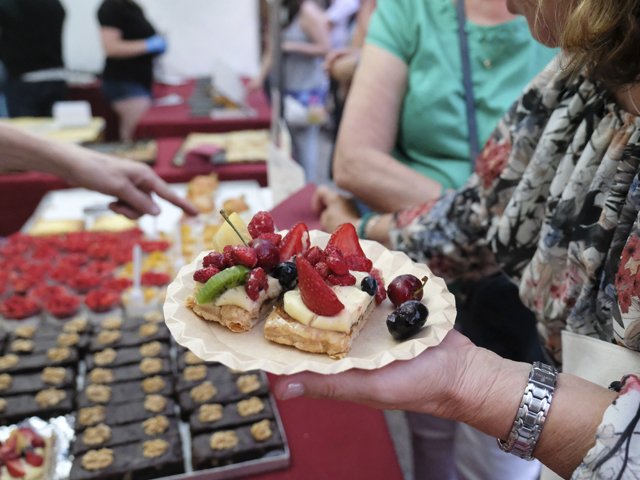 Comença la #FiraSantIsidre!

No us perdeu l'Exposició de Fruits del Camp, el Mercat de Pagès, la Mostra Gastronòmica i de la Pagesia, un casament en directe (12.30 h), activitats de la Mostra d'Entitats i l'Estand Municipal.

viladecans.cat/ca/firasantisi…

#Viladecans #TastaViladecans