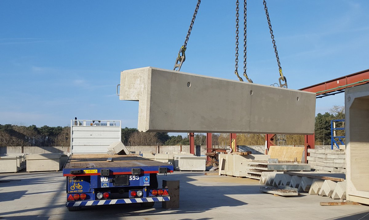 BanagherPrecast's tweet photo. Precast parapets &amp; planks from our Brandon plant in Norfolk for J10A on the M20 - a nice project to show precast &amp; steel working in harmony for @TaylorWoodrow1 @VINCI 

Further info: https://t.co/aDacXNYOdd

#Precast #Concrete #PrecastParapets 
#PrecastCivilSolutions #ChallengeUs https://t.co/P3ITNv8yHm