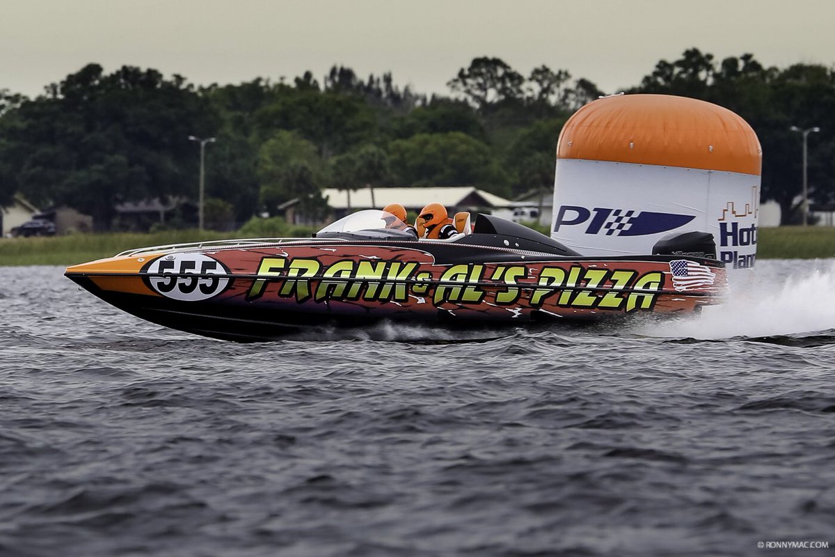 St. Cloud to welcome back P1 AquaX riders and SuperStock race boats! ✊🏻🇺🇸💦🚤💨💨
For the full report follow the Link below👇🏻

p1superstock.com/news/109475/St…

#FrankandAlsPizza 

@experiencekissimmee #MyKissimmee #P1Aquax #RaceLife #P1Life #Motorsport #Waves