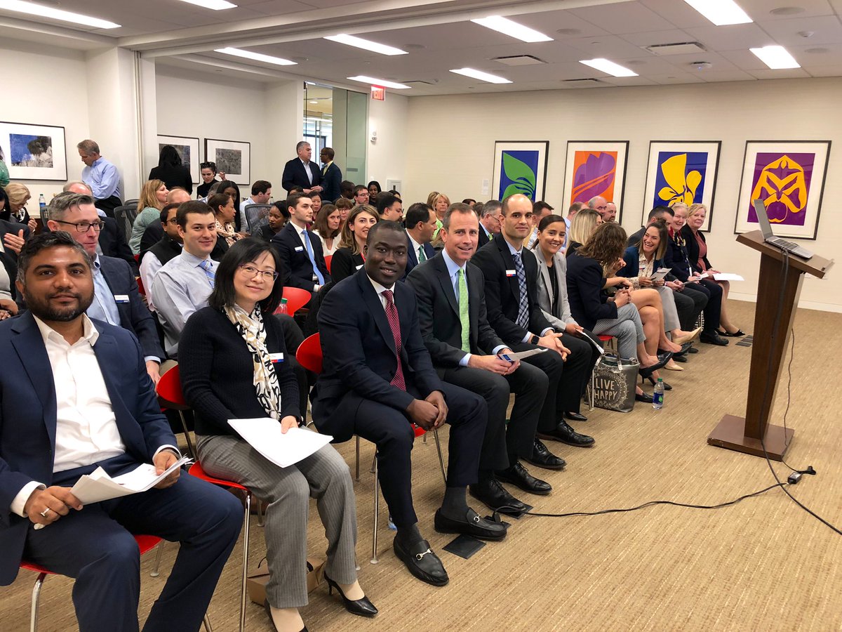 AChistolini's tweet photo. So proud &amp; grateful to work for a company that truly delivers on our commitment to #DiversityandInclusion. Thank you to our wonderful Boston Employee Network leaders for engaging our @BankofAmerica teammates through our informational spotlight in the vital work you do everyday! https://t.co/m1lWItm1FY