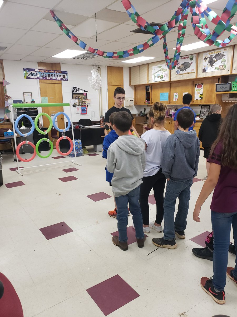 SayreUpperElem's tweet photo. Fun Day 2019 3rd Grade 🥰 https://t.co/fGMgNoThLX