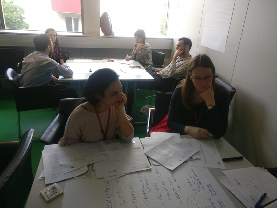 hot_h2020's tweet photo. @hot_h2020 Science Communicator, Danielle M Farrugia talking about how to communicate results to citizens at #eusea19 #sharingbestpractices #Scicomm https://t.co/Ne0XAIwJFS