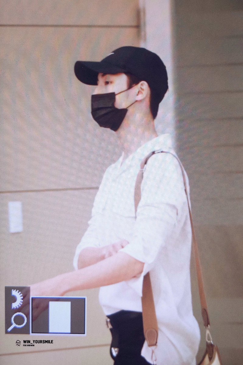 #WINWIN #董思成 #윈윈
#WayV #WeiShenV
190511 ICN