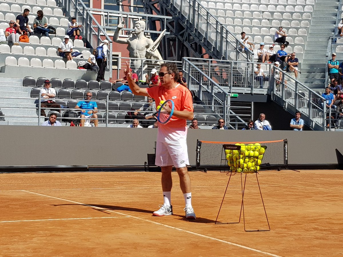 leoalonsocoach's tweet photo. Gracias a la federacion Italiana por la invitacion a disertar en tan prestigioso evento https://t.co/gCgLJunoV7