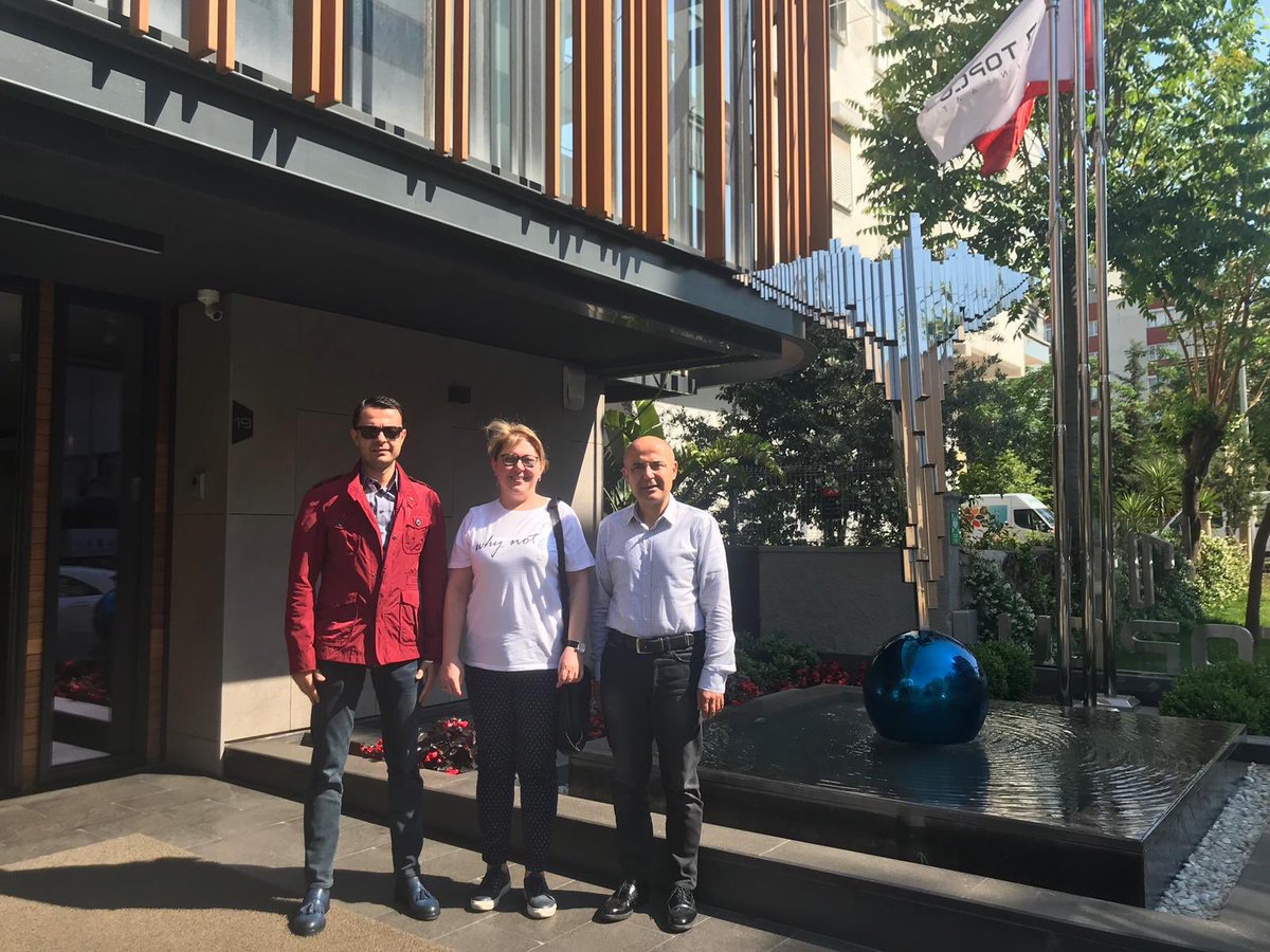 Yönetim Kurulu Başkanımız Dilek ÖZDEMİR ve Yönetim Kurulu Üyemiz Osman KÖSE, ANSİAD İnşaat Sektörü Başkanı ve aynı zamanda Ispartamızın yetiştirmiş olduğu işadamı Serdar TOPÇU’yu iş yerinde ziyaret ederek, fikir alışverişinde bulunduk.