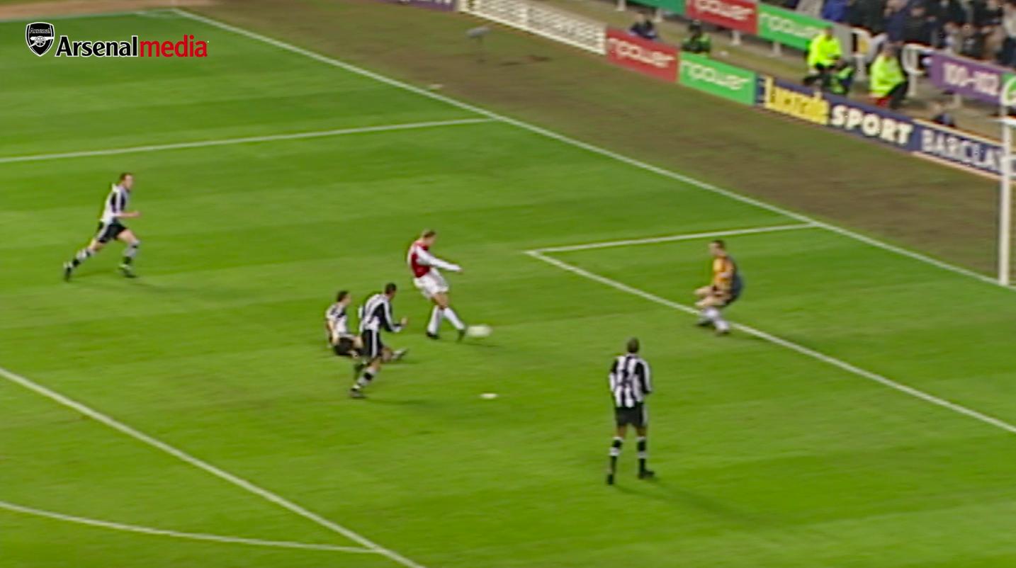 Happy 51st Birthday to Dennis Bergkamp, the scorer of the greatest goal the Premier League has ever seen 