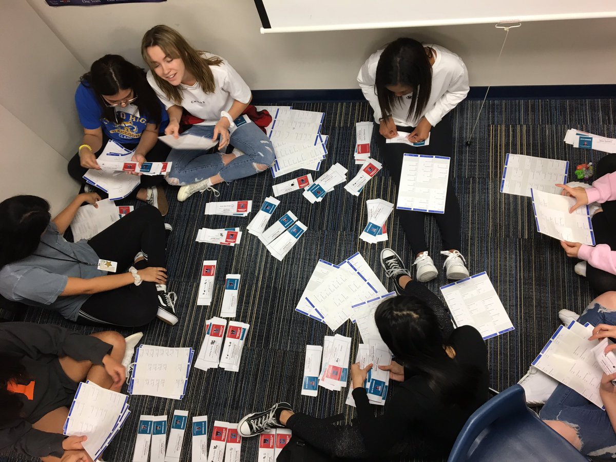 friscoyrbk's tweet photo. The books are coming! Getting ready for distribution. https://t.co/uulVMXztpi