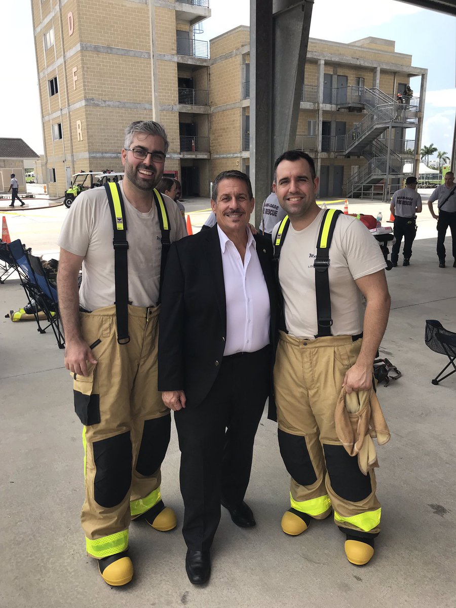 JosePepeDiaz305's tweet image. I am so proud to support our Miami-Dade Firefighters and welcome the new law that provides benefits to firefighters battling with cancer. #OurCounty #mdfr #Local1403