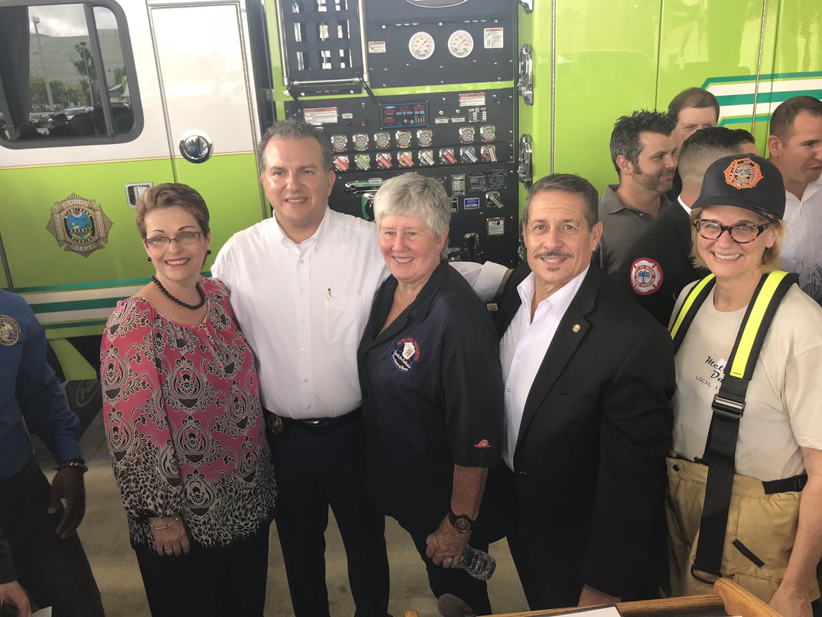 JosePepeDiaz305's tweet image. I am so proud to support our Miami-Dade Firefighters and welcome the new law that provides benefits to firefighters battling with cancer. #OurCounty #mdfr #Local1403