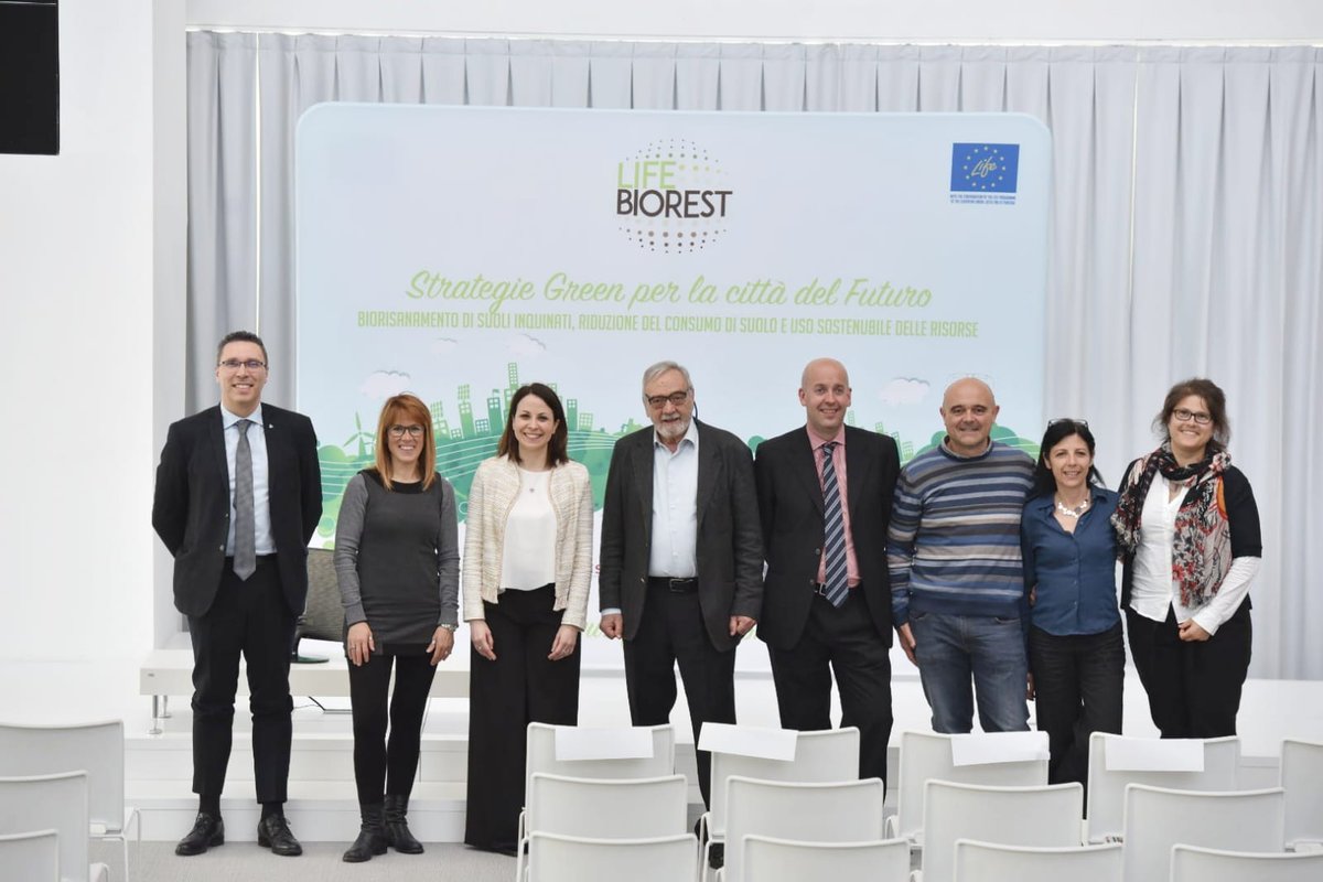 Italbiotec's tweet photo. Con una foto di gruppo del team di progetto #biorest chiudiamo questa bella giornata, ringraziando tutti i partecipanti! Continuate a seguirci.
#verdepertutti https://t.co/Pg9PCNA9Dv