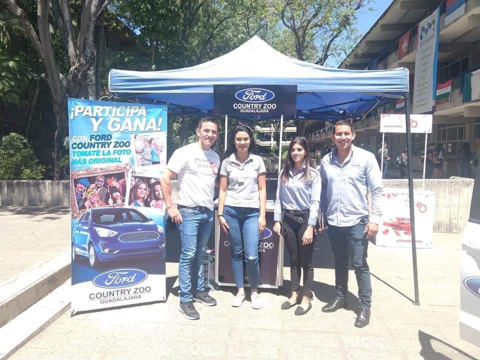 NegomarketCUCEA's tweet photo. Les agradecemos a los patrocinadores oficiales del Negomarket Challenge 2019A @FordMX por habernos acompañado durante esta edición del evento.  #ViviendoElNegomarket
#NEGOMARKET2019
#FordCountryZoo https://t.co/9Swz2Pm9VM