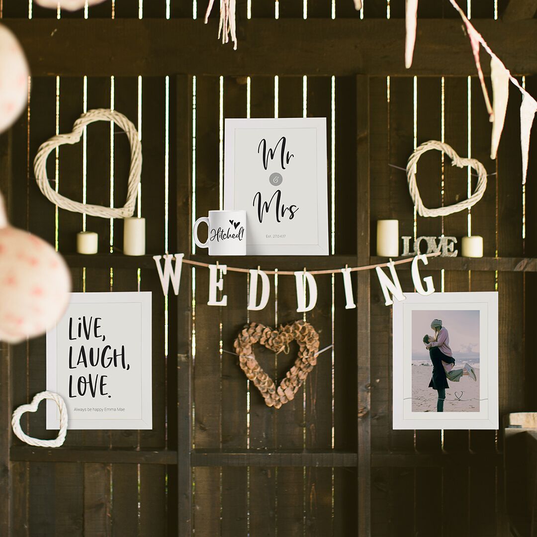 PrintMySmile's tweet photo. 🎵 Crazy Little Thing Called Love 🎵 As wedding season gets into full swing, we're swooning over our wedding and anniversary collection!😚 https://t.co/ALIGRWG2jN #Wedding #Love #Anniversary #WeddingAnniversary #Cute #Gift #AnniversaryGift #PersonalisedGift #PersonalisedGifts https://t.co/WyV9jZuS1C