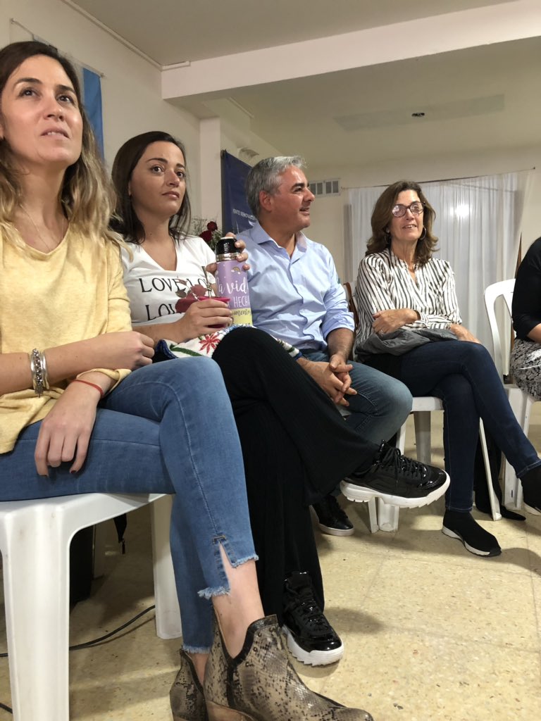 ceciliamoreauok's tweet photo. #AHORA estamos en #Madariaga en una reunión junto a los compañeros de 5ta sección 💪🏽🇦🇷 https://t.co/imnTrACffH