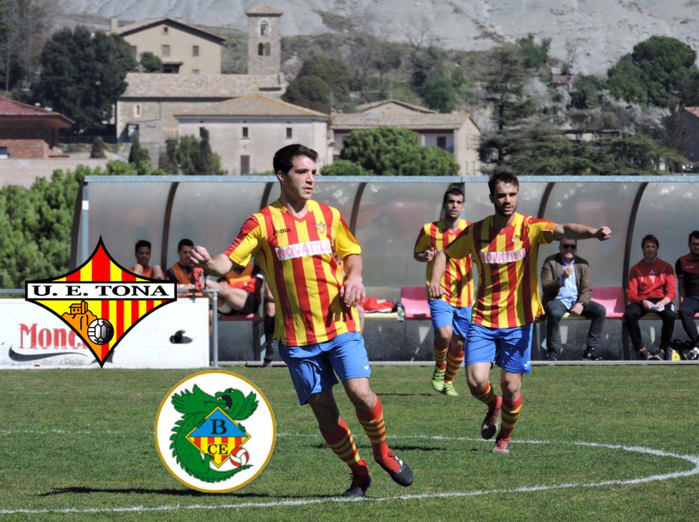 📣| Diumenge, penúltim partit a casa que ens ha de servir per sumar els 3 punts i certificar l’objectiu de la temporada ⚽💪

🆚 <a href="/CEBanyoles/">CEBanyoles</a>
⏰ 11:45h
🗓 Diumenge 12 de maig
🏟 Mpal. de Tona
⚽ J32 #1cat1

#SomhiTona