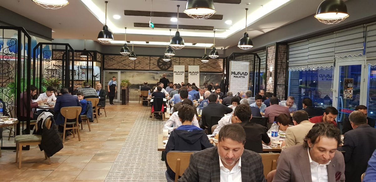(MÜSİAD) Müstakil Sanayici ve işadamları Derneği Malatya Şubesinin düzenlemiş olduğu geleneksel iftar programına katıldık.
Rabbim dualarımızı ve oruçlarımızı kabul, birliğimizi daim eylesin.