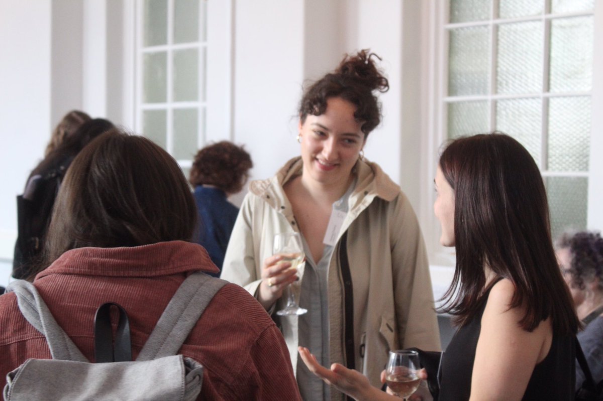 CourtauldRes's tweet photo. Thank you to everyone who came to ‘Thinking Drawing 1960 to Now’ it has been a fascinating day. Now for some well deserved refreshment 🍾🥂

Congratulations to #JessicaAkerman &amp; #JoApplin for bringing together such an engaging programme for the day #courtaulddraw https://t.co/kinqnAl03O
