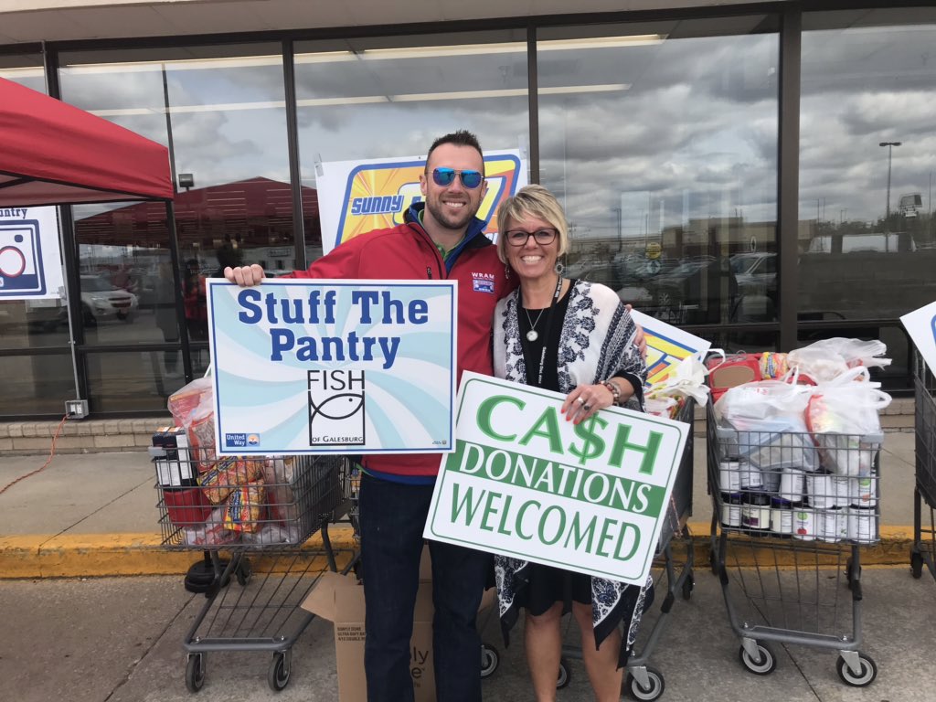 GHS_North's tweet photo. Stuff the Pantry @ Hyvee on Henderson Street! Come out and say hello and make a donation of food of cash to FISH Pantry #LongliveNorth #ittakesavillage #Communtiypartnerships https://t.co/7HVmjWdXIV
