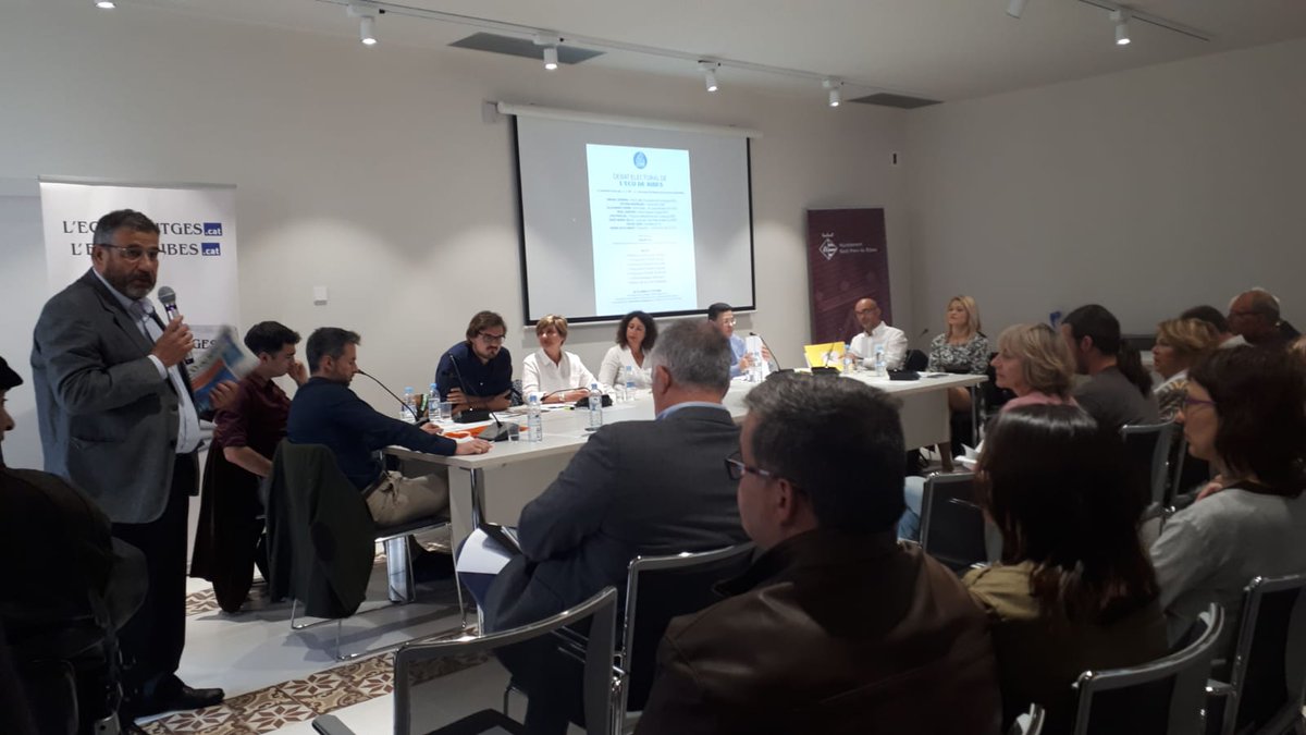 fempoblespribes's tweet photo. Comença el debat de @lecoderibes  amb el nostre company i candidat @condepoveda .

Calen més espais de debat com aquest!

#spribes  #TransformemElFutur https://t.co/TifVJBj4SE