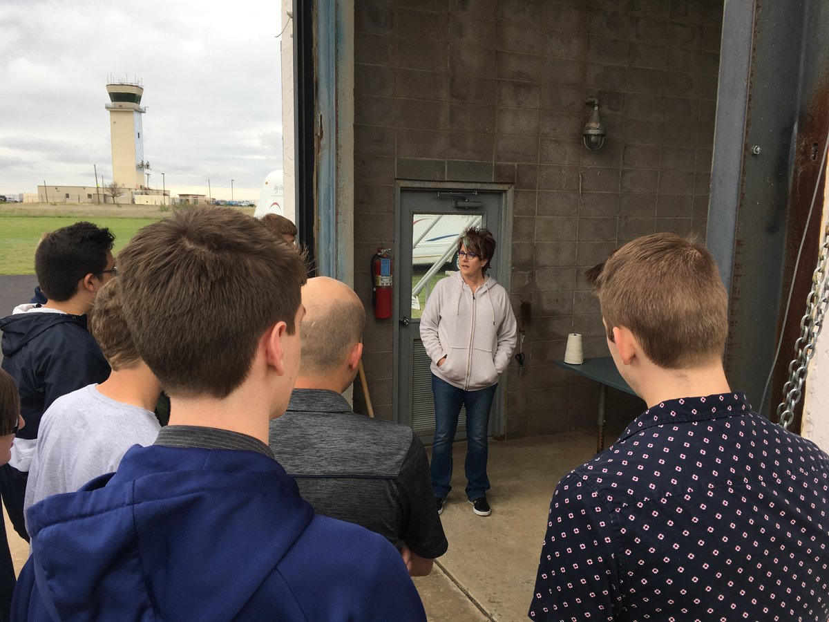 NWSAmarillo's tweet photo. Thanks to @StormChaseTeam for stopping by our office today! This group of @psumeteo students have been out observing storms in #phwx for the last few days, and always provide timely, accurate reports which help us out tremendously. Keep up the good work! #txwx @WRNAmbassadors https://t.co/u5C095eVHU