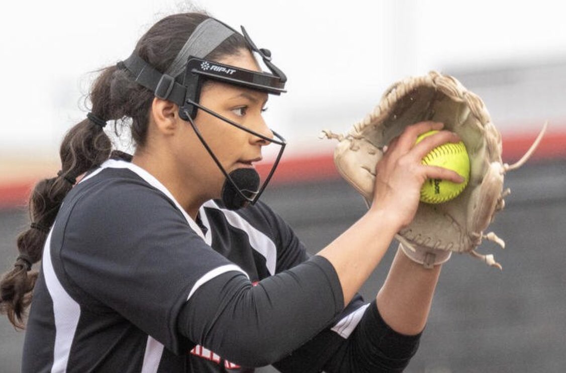 magicgoldlamar's tweet photo. @briana_bower22 has been putting up some crazy numbers for her high school team this year!  Keep it up Bri! #IMG 

Record     18-5. 
IP                 144
Strikeouts 244
Walks      23
ERA            1.09
Shut Outs    10
Perfect Games  2
No Hitter 1 https://t.co/mWaCMpCKRE