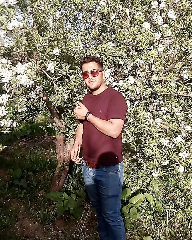 Hamii70's tweet photo. تولدم مبارکتون باشه😎
۲۸سالگی... https://t.co/nDEzJ3XCsF