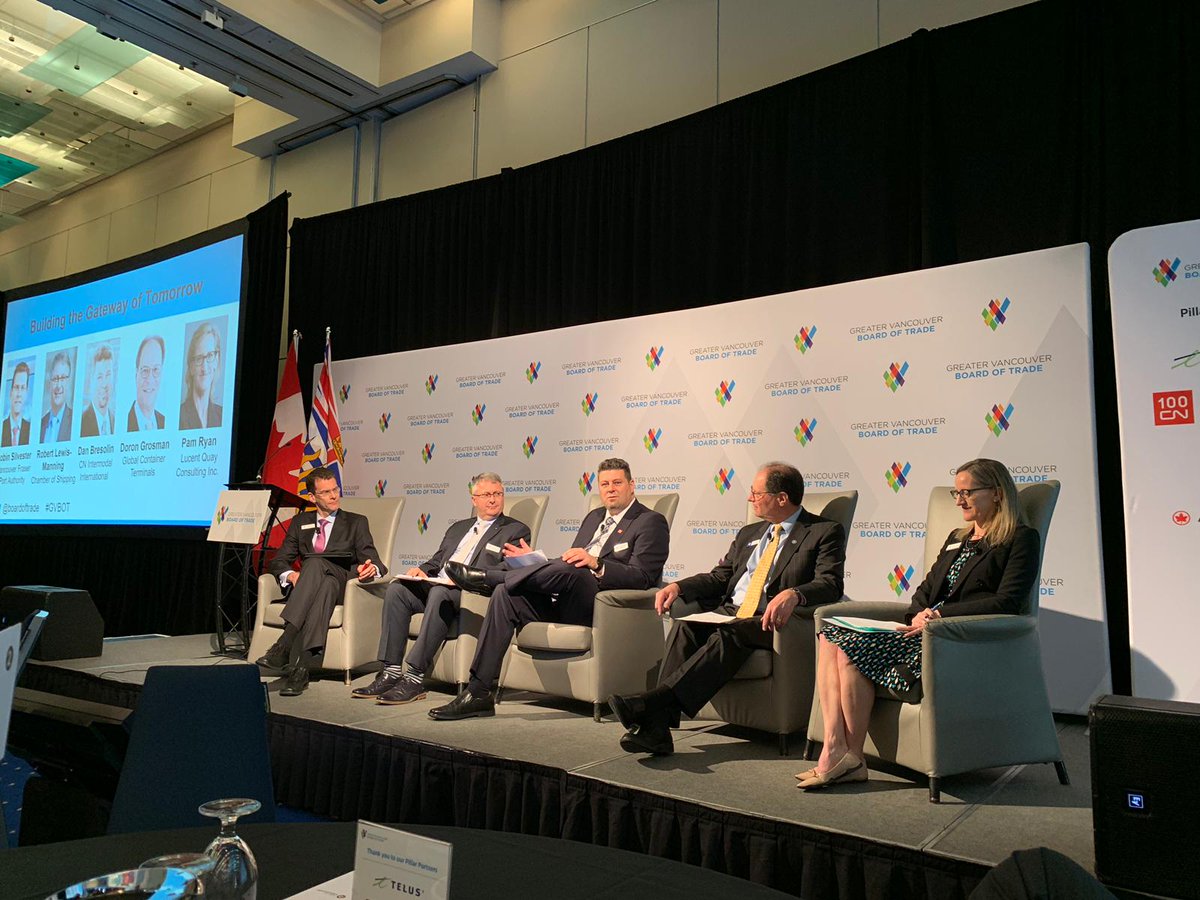 GCT_Can's tweet photo. Packed room listening to @danbresolin discuss critical partnerships needed to ensure cargo quickly moves from port directly to the last mile. @GVBOT #GVBOT #SupplyChainPartnerships @cnrailway @GCT_Can https://t.co/ysupNI4F2H