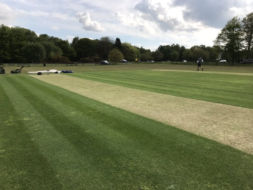 ConorYoung31's tweet photo. Sqaure has Come up quite nicely considering the weather this week ☔️ @HeadleyCC good luck in this weekend games #excusethepoa #ongoingbattle https://t.co/GA8x3onv2W