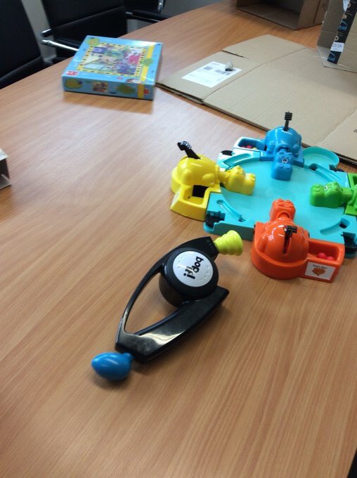 Meadowbank_PS's tweet photo. Fun play session this afternoon for our Half Termly Young Carers group #youngcarers #boxforts #gametime
It was bonkers but so much fun. https://t.co/iJkPOW4YUu